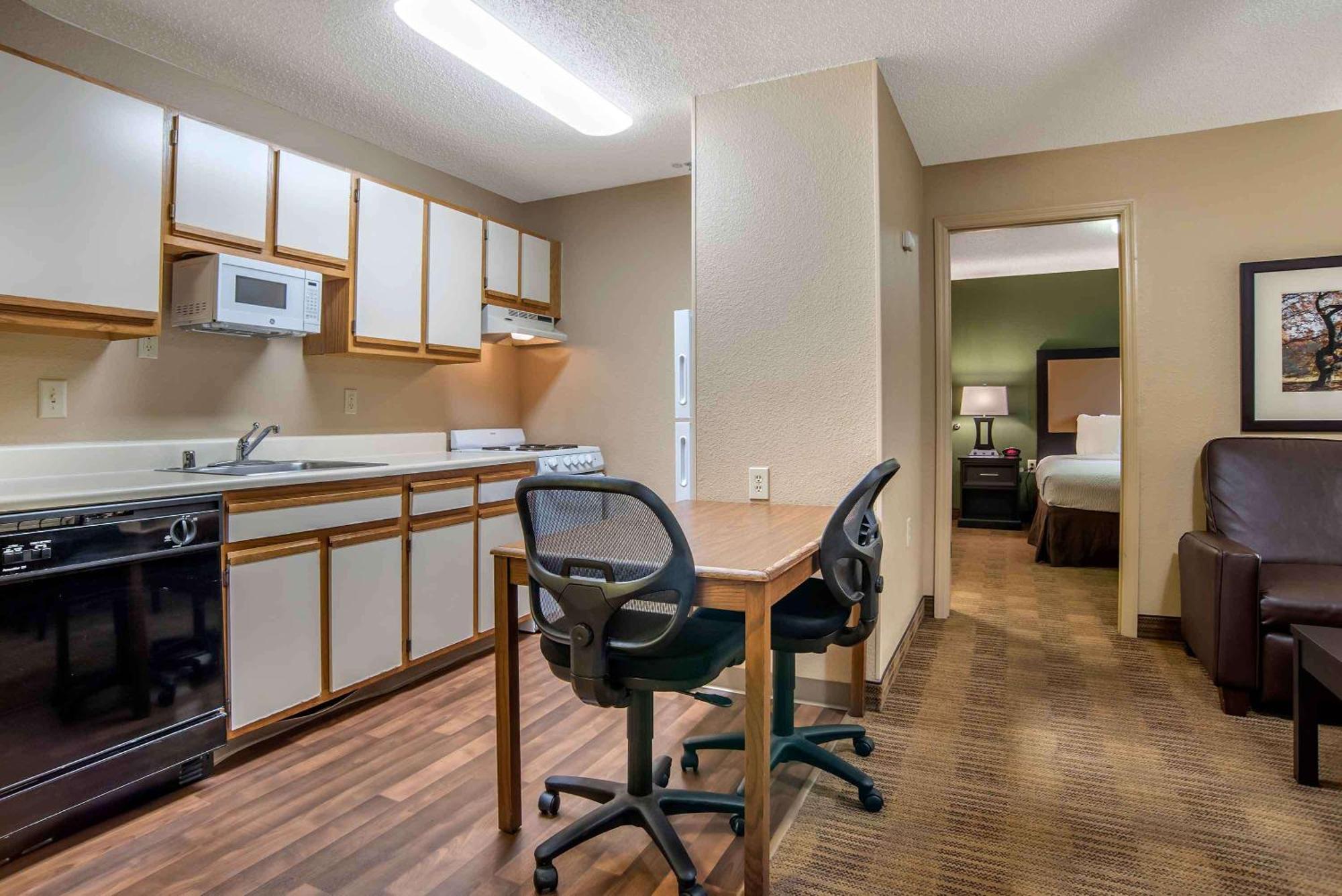 Extended Stay America Suites - Cleveland - Middleburg Heights Ngoại thất bức ảnh
