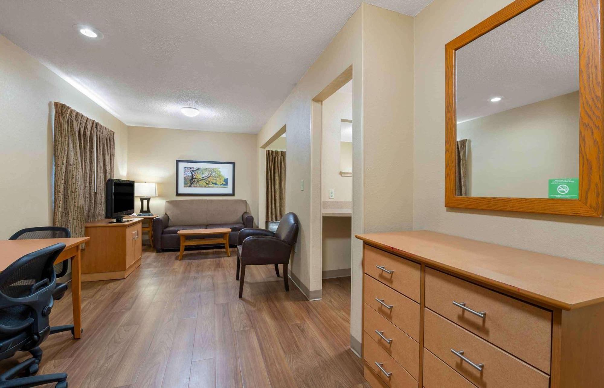 Extended Stay America Suites - Cleveland - Middleburg Heights Ngoại thất bức ảnh